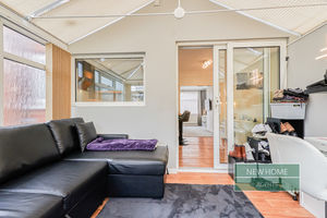 Photo 27- click for photo gallery